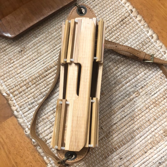 Wooden Crossbody Bag - Picture 3 of 9
